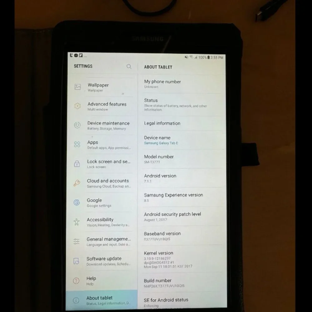 Samsung Galaxy Tab E Wi-Fi 4G 16g Tablet LIKE NEW Leather Case & Charger